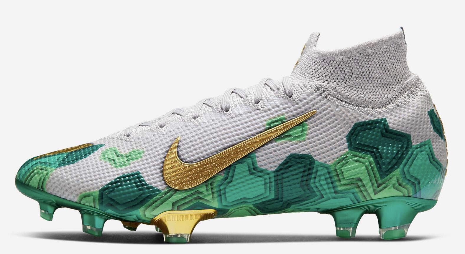 ムバッペ初のシグネチャースパイク マーキュリアルスーパーフライ7