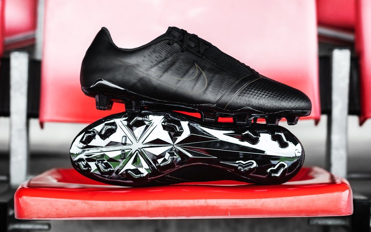 NIKE ファントムヴェノムエリートFG テッククラフトパック 正式公開
