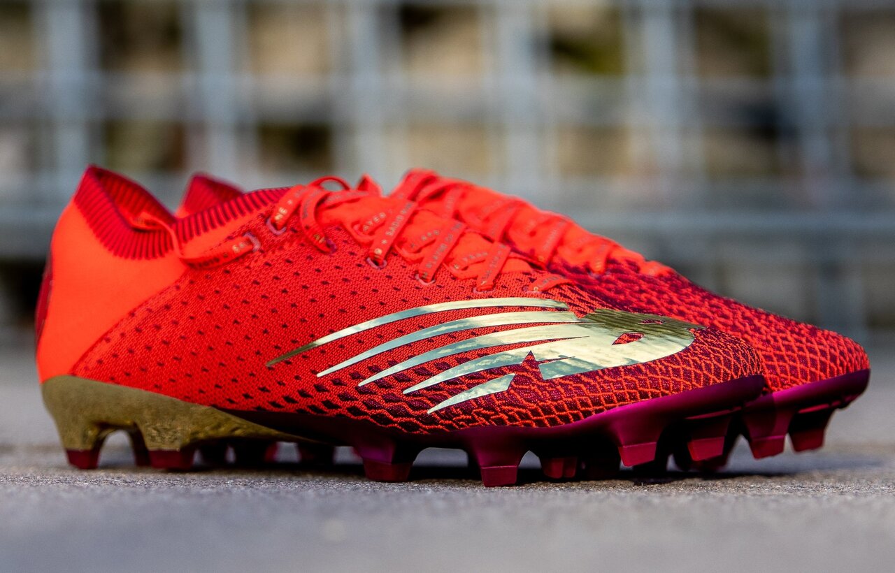 サディオ・マネの2019アフリカ年間最優秀選手賞、受賞記念スパイク公開