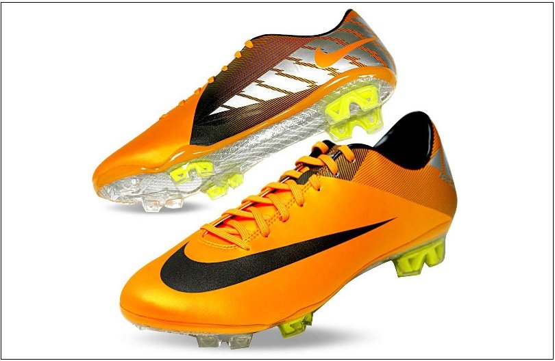 マーキュリアルヴェイパー13 & スーパーフライ7エリートFG SE オレンジ