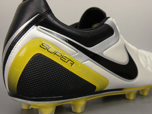 ティエンポ スーパーリゲラ 3 登場 : Kohei's BLOG サッカースパイク