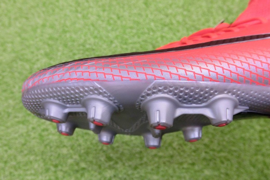 HGモデル】 マーキュリアルスーパーフライ6PRO + アカデミー CR7 比較