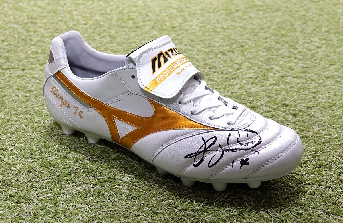 中村憲剛の直筆サイン入りモレリア2JAPANを分析！通常市販品との違いと