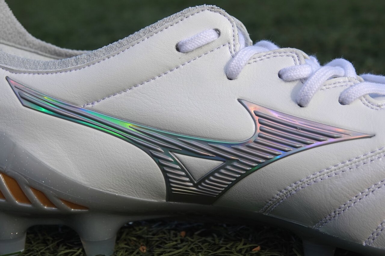 ミズノ『モレリアネオ3』2023年春の新色が発売！ : Kohei's BLOG