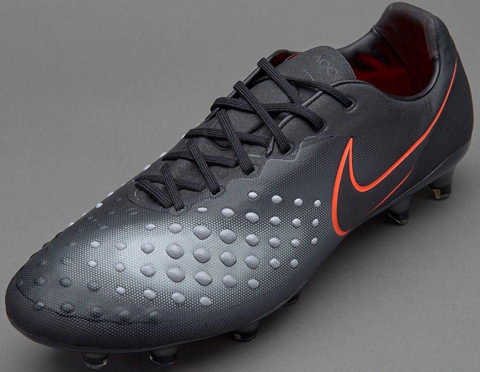 NIKE マジスタオーパス2 AG-PRO 登場 Pitch Dark Pack : Kohei's BLOG