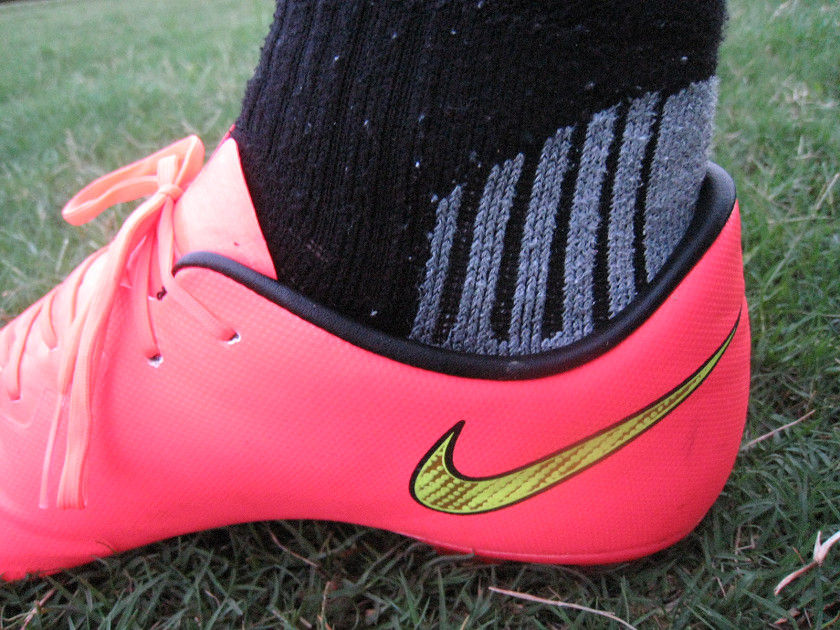 ナイキ マーキュリアルヴェイパー10 HG-V レビュー 前編 : Kohei's