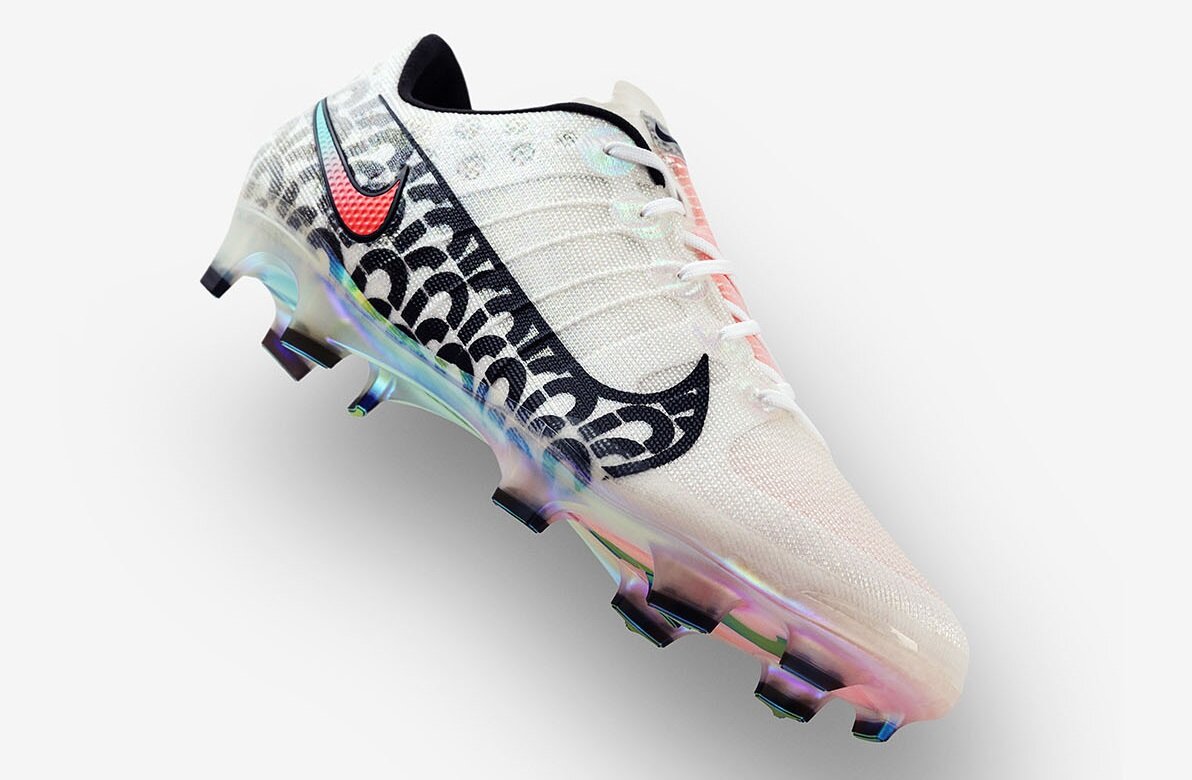 追記】ナイキ「マーキュリアルエアズームウルトラSE FG」が日本でも