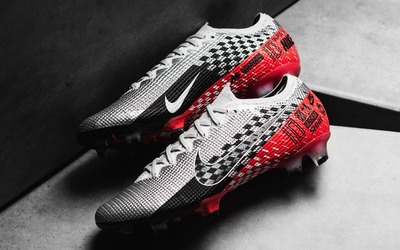 ネイマール着用 マーキュリアルヴェイパー13 Speed Freak Pack 正式