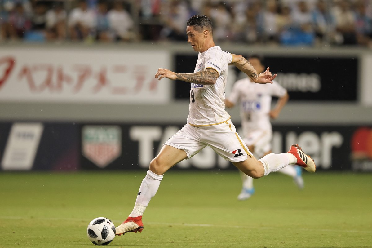 ミズノと正式契約】フェルナンド・トーレスがモレリアネオ2を着用