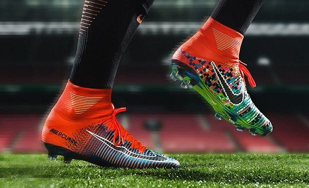 限定コラボスパイク】 EA SPORTS X マーキュリアルスーパーフライV