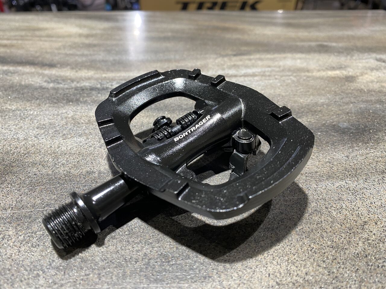 Bontrager】初めての方にオススメ SPDペダル : LORO bicycles 駒沢公園