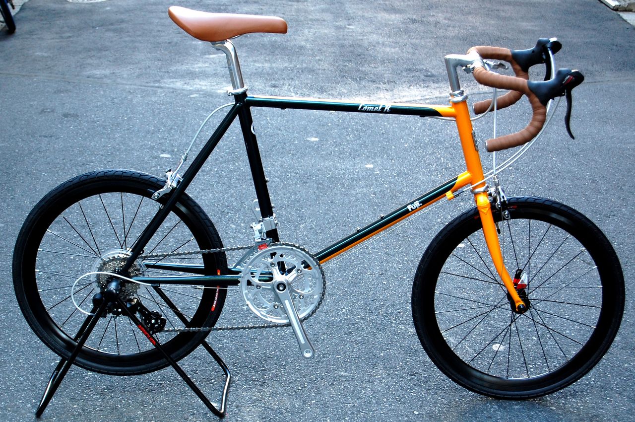 マイナーチェンジを受けた FUJI のミニベロ2013 COMET R 入荷しました