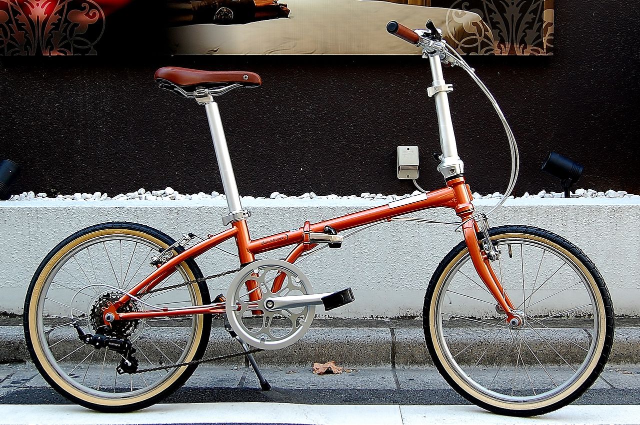 初旧車！NISSAN SENTRA ＋ DAHON Boardwalk D7 【橋輪Blog】 : 橋輪