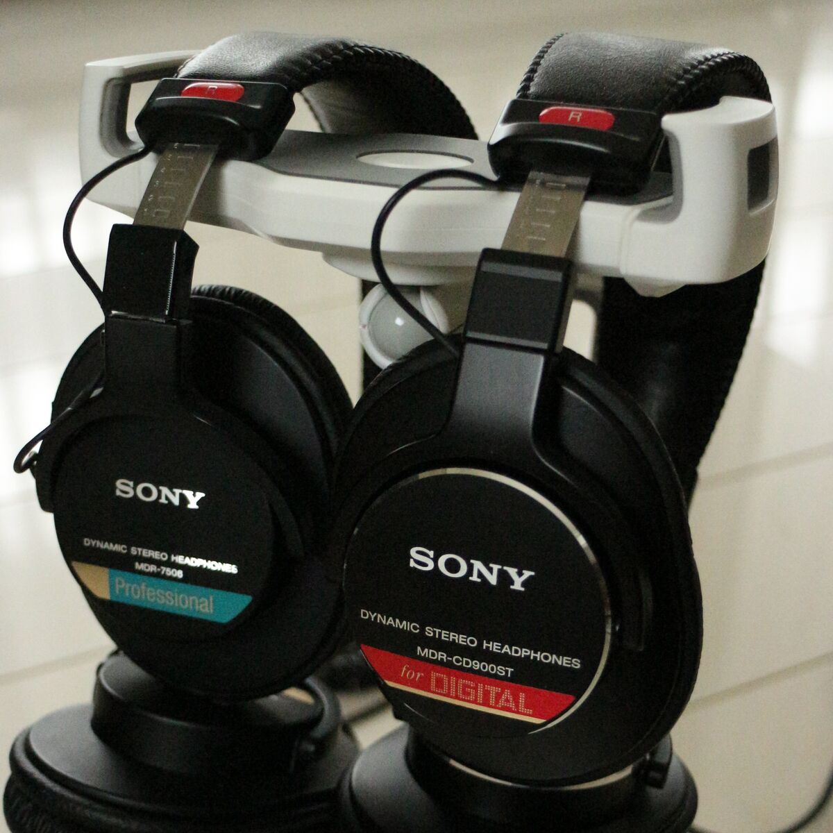話題のchatGPTも教えてくれない！モニターヘッドフォン「SONY MDR