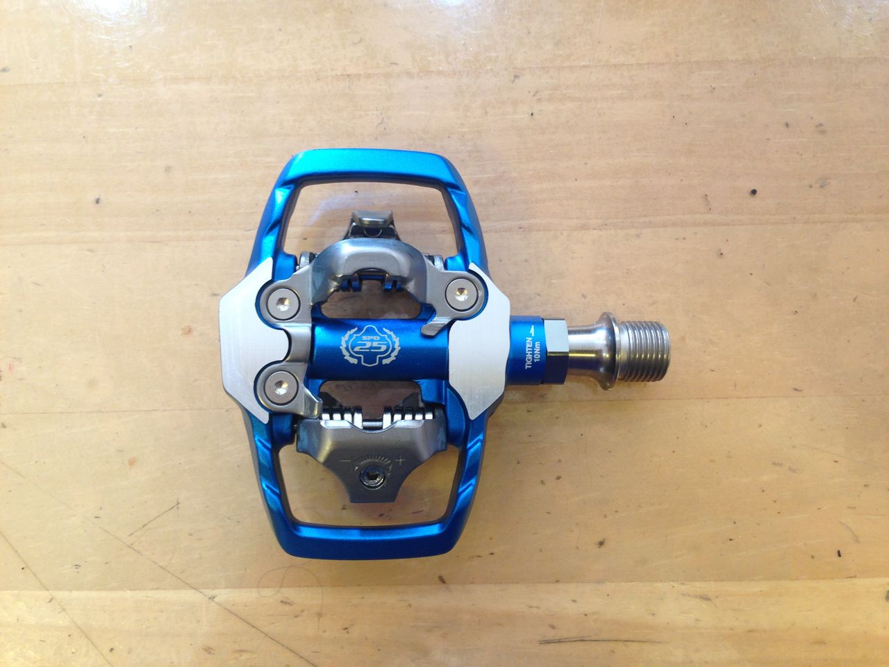 シマノから限定発売の「SPDペダル25周年記念モデル」が入荷しました