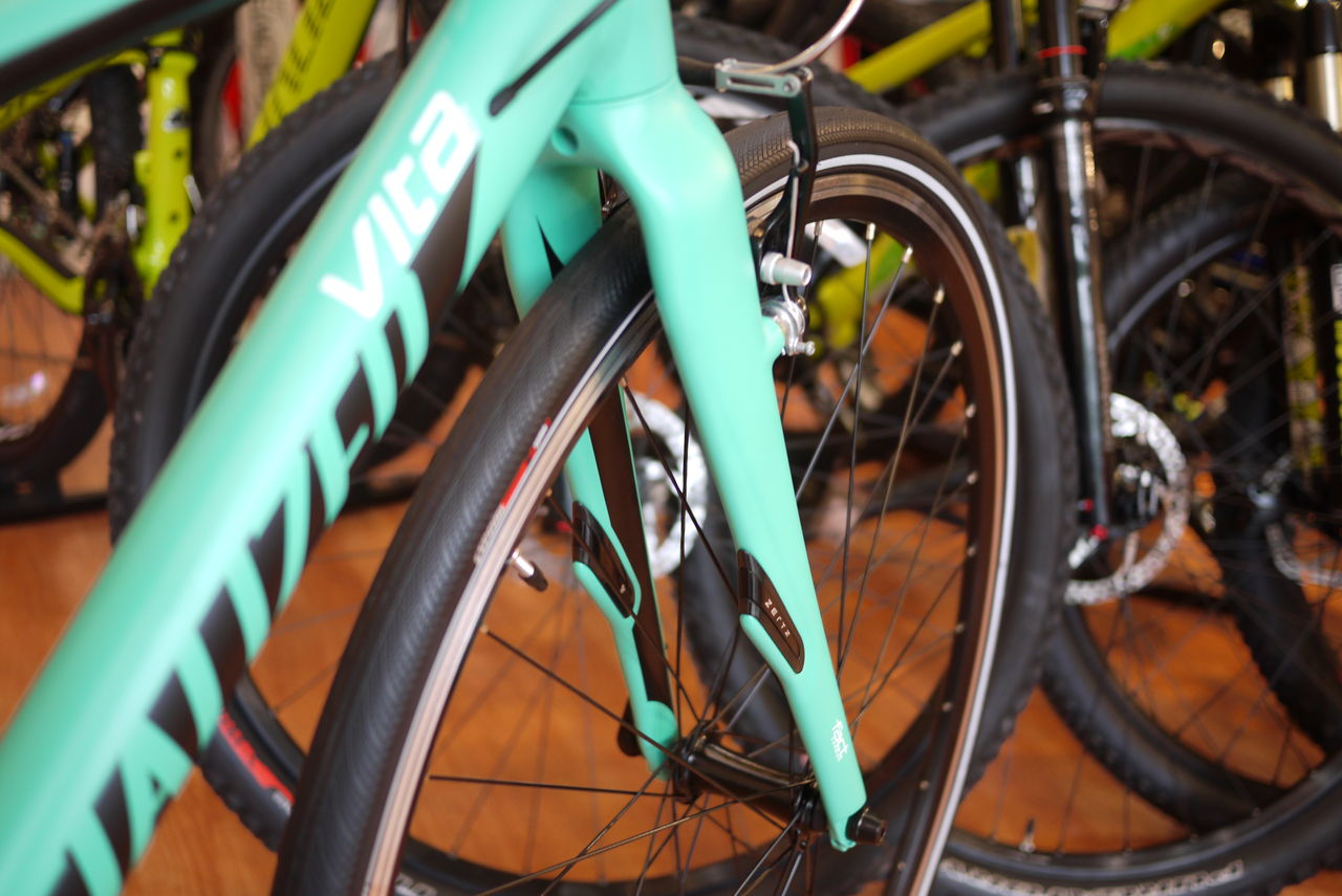 SPECIALIZEDのレディースクロスバイクVITA ELITEの人気カラー入荷しま