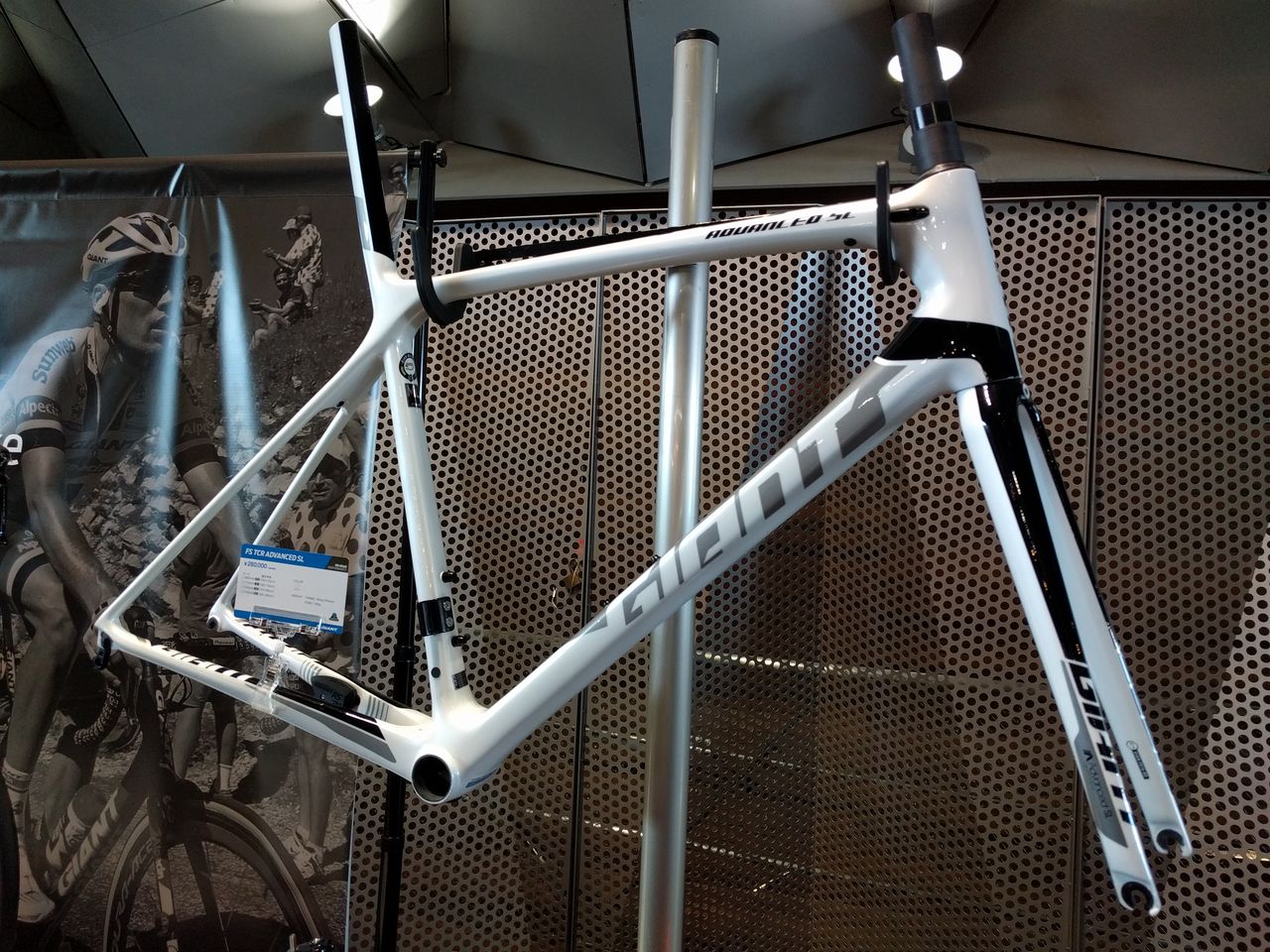 店長おすすめ！GIANT 2017年モデル正式発表！② 「TCR ADVANCED SL 0