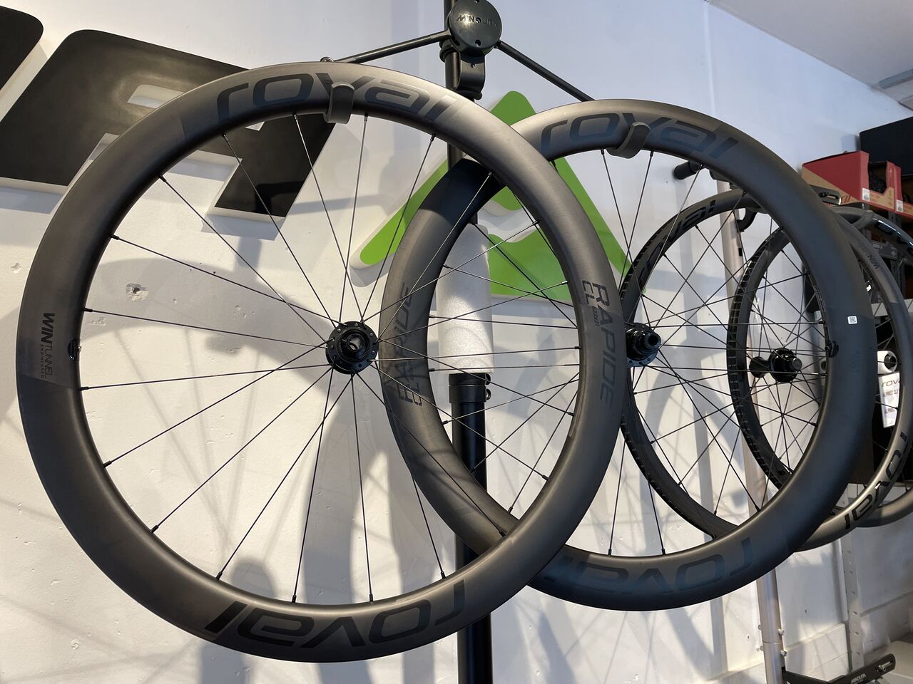 ロードバイク】1セット限り！通常販売されていない「ROVAL RAPIDE CL