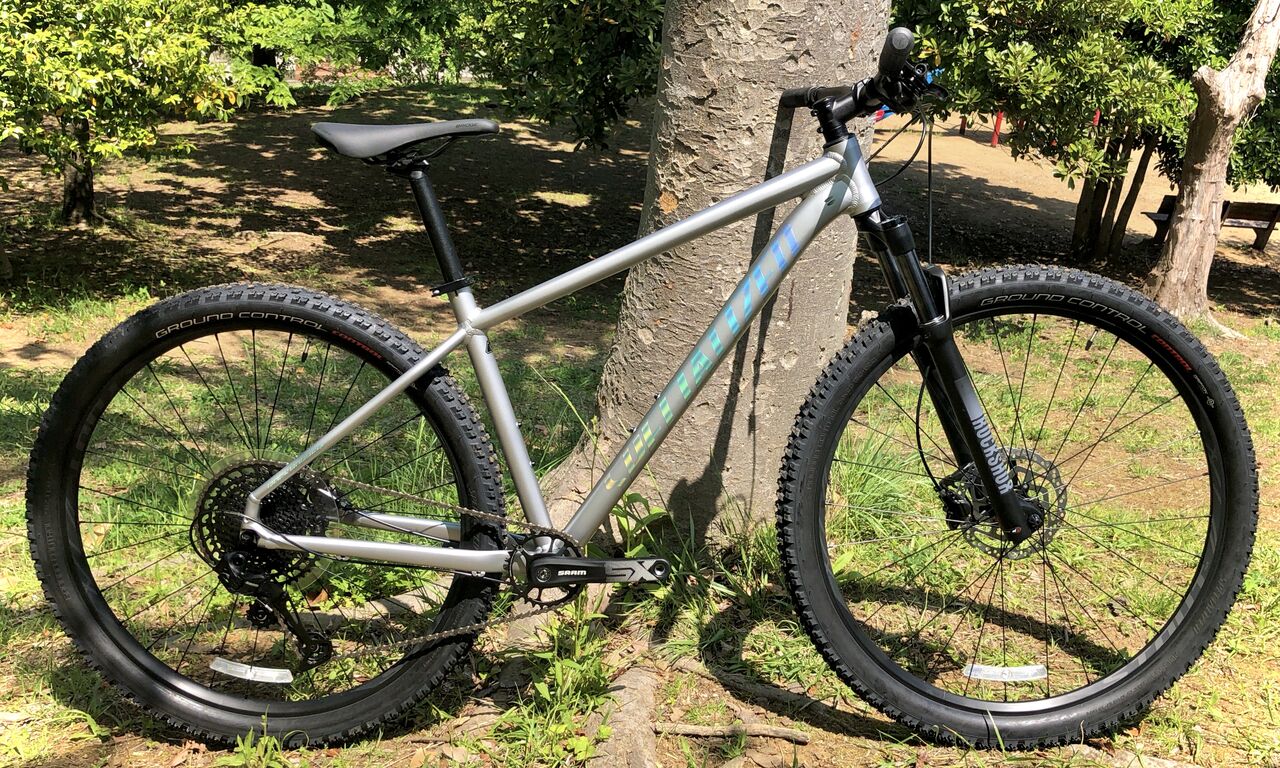 マウンテンバイク始めるならこれ‼新型ROCKHOPPER入荷！ : SBC 新着情報