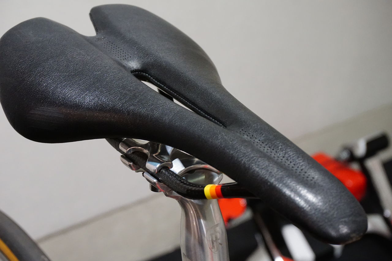 SPECIALIZED製本革サドル”PHENOM ANZA LEATHER”入荷しました！ : SBC