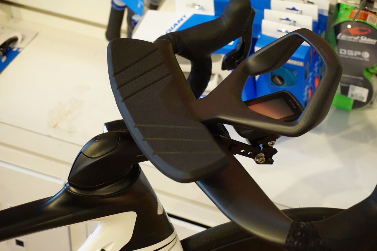 VIAS AERO CLIP-ON BARS取り付けました : SBC 新着情報