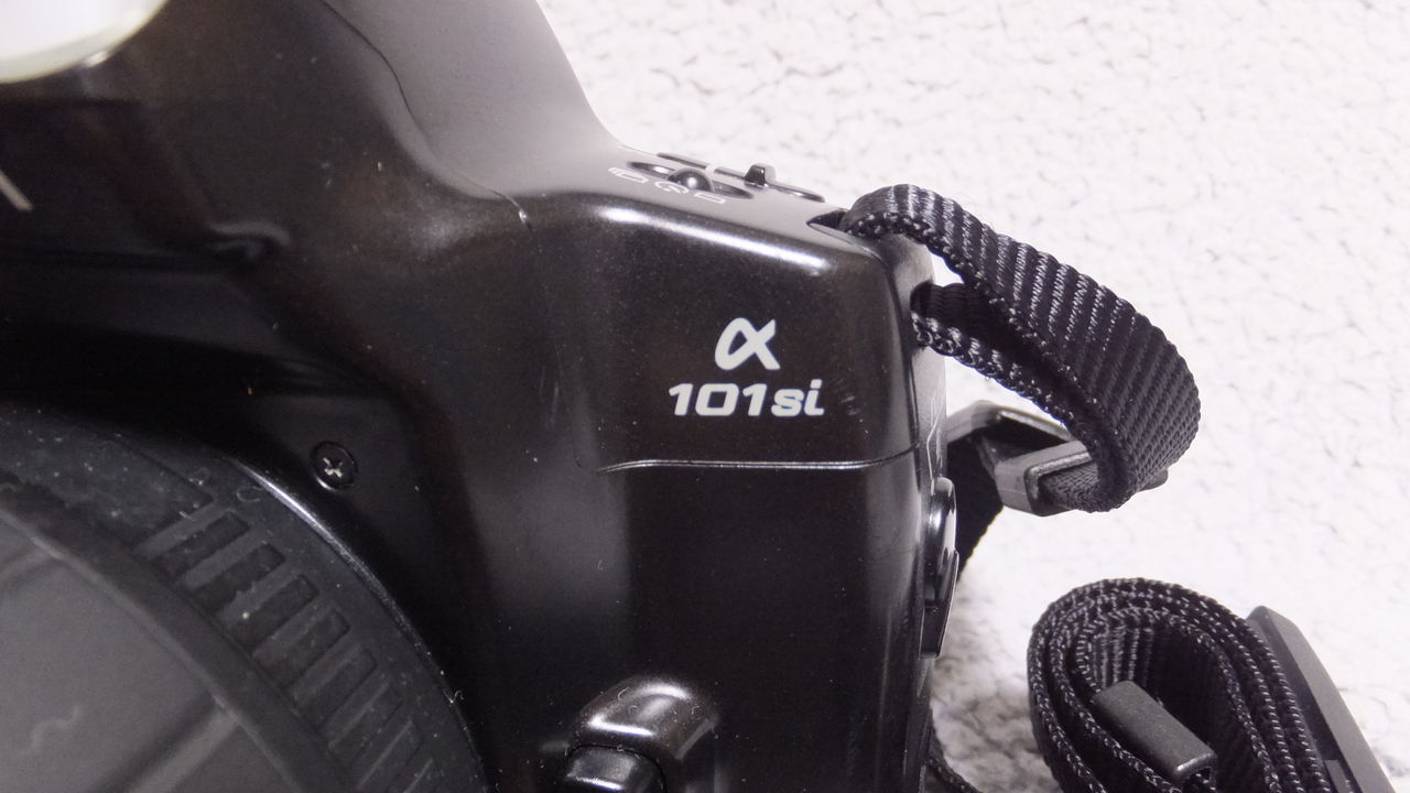 フィルムカメラ】Minolta α-101si : ヘンリー3世のシガリロレビュー