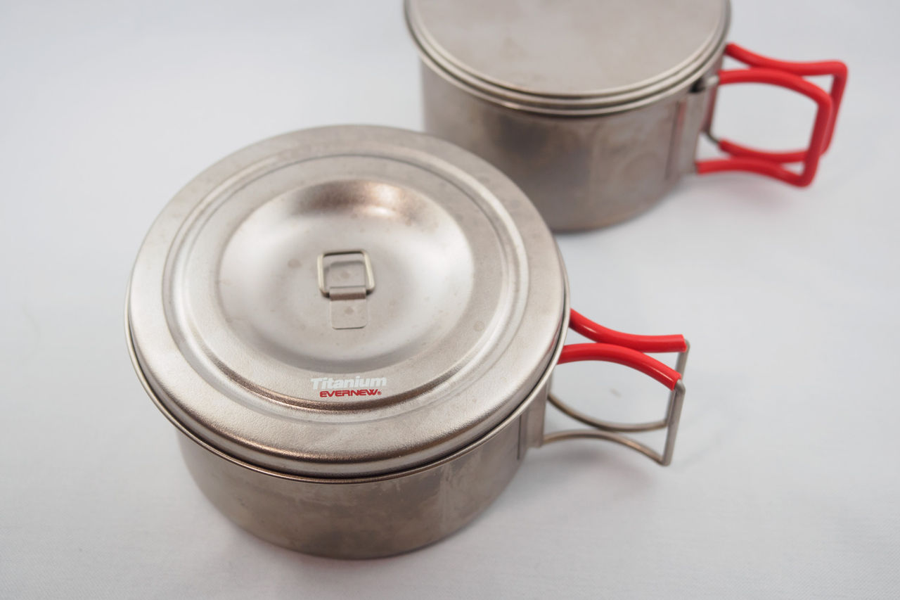 平鍋は便利 ～ EVERNEW Ti 570 Cup ＋ フタ : 山に野に川に呑みに