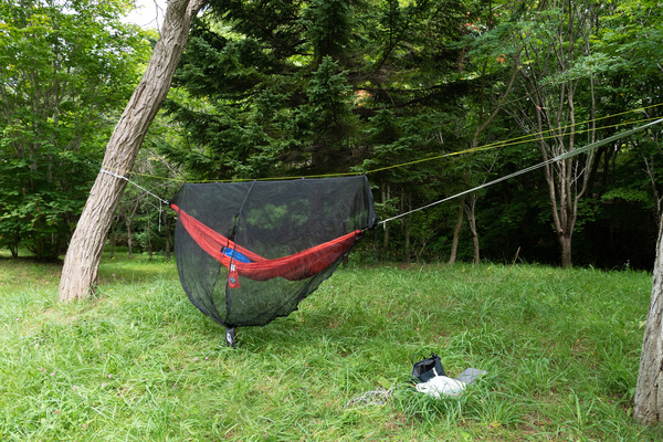 ハンモックで寝るなら是非 [Hummingbird Hammocks Warbler Net] : 山に