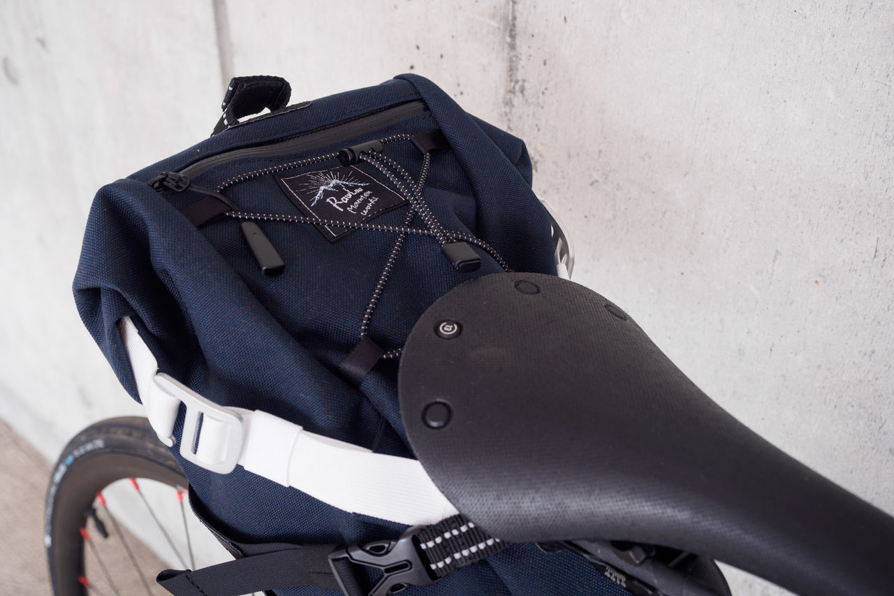 ド・ストライク！ ～ RawLow Mountain Works Bike'n Hike Bag(Navy