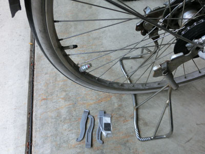 電動アシスト自転車のパンク修理。※普通の自転車と同じでした