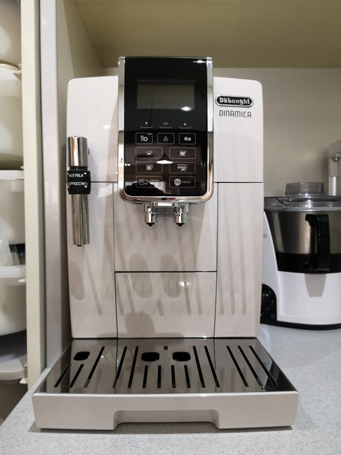 デロンギのコーヒーマシン＊ディナミカECAM35035W : Y home