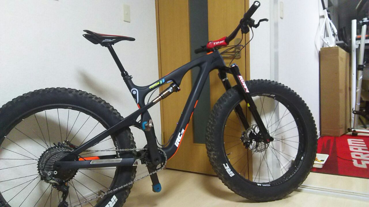 カーボンフルサスFATBIKE 14、9kg : 中華カーボン29er