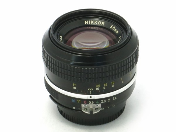 ニコン New Nikkor 50mm F1.4（前期型 Ai改） : オールドレンズの