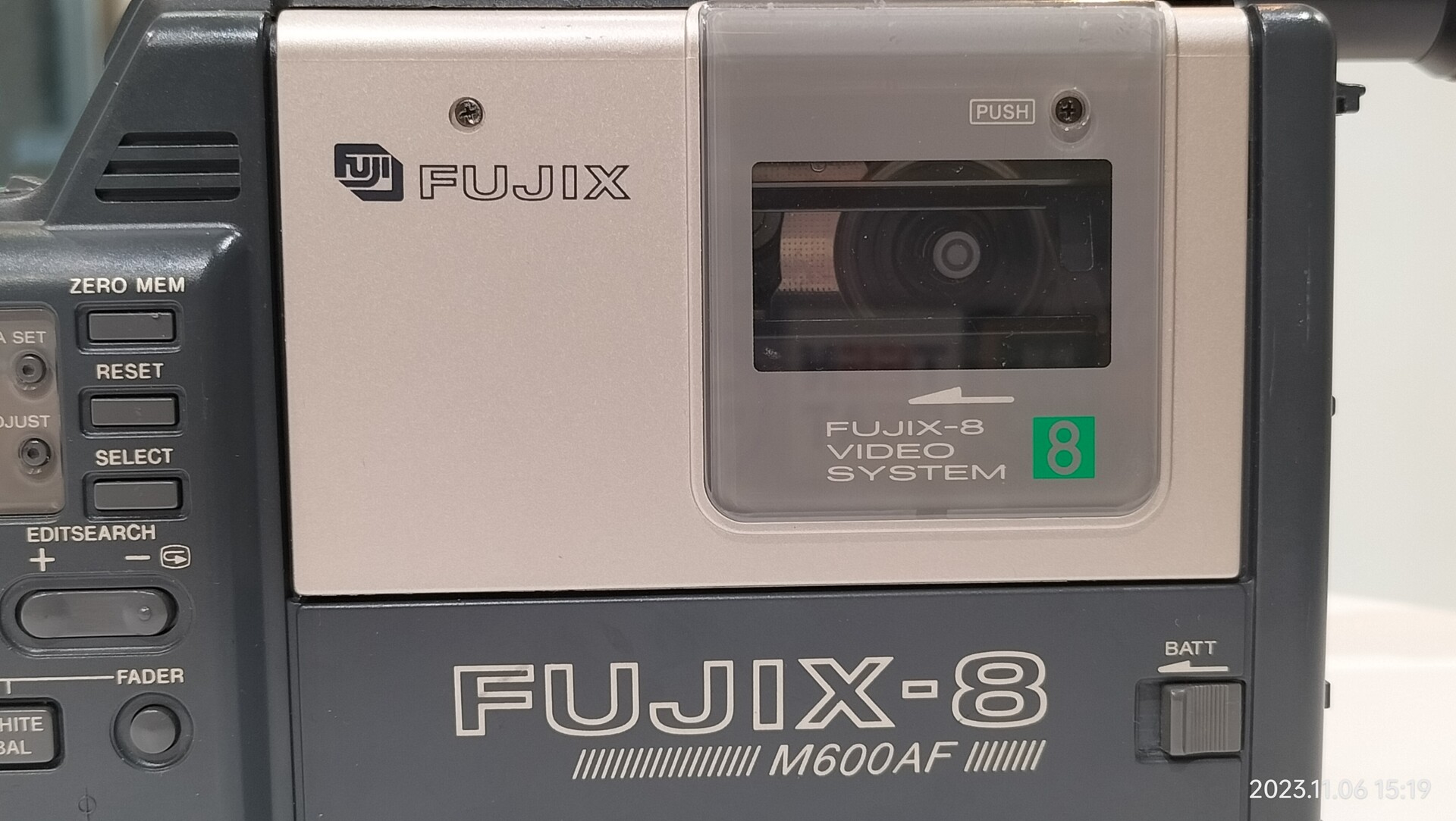 1988/昭和63/FUJIFILM/FUJIX-8 M600AF/8ミリビデオ/ファインダー固定