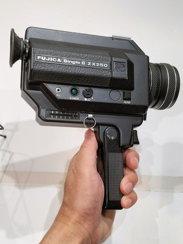 1975/昭和50/FUJICA/ZX250/Single8/シングル8/F1.2/折りたたみ式