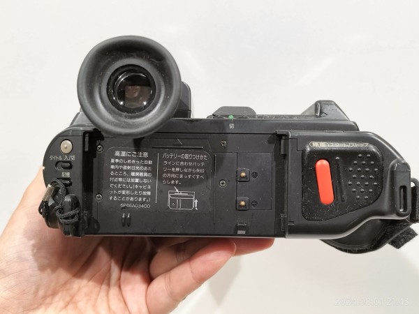 1990/平成2/SANYO/ZEEMA/VM-ES88型/FUZZY AUTO FOCUS & IRIS/光学6倍