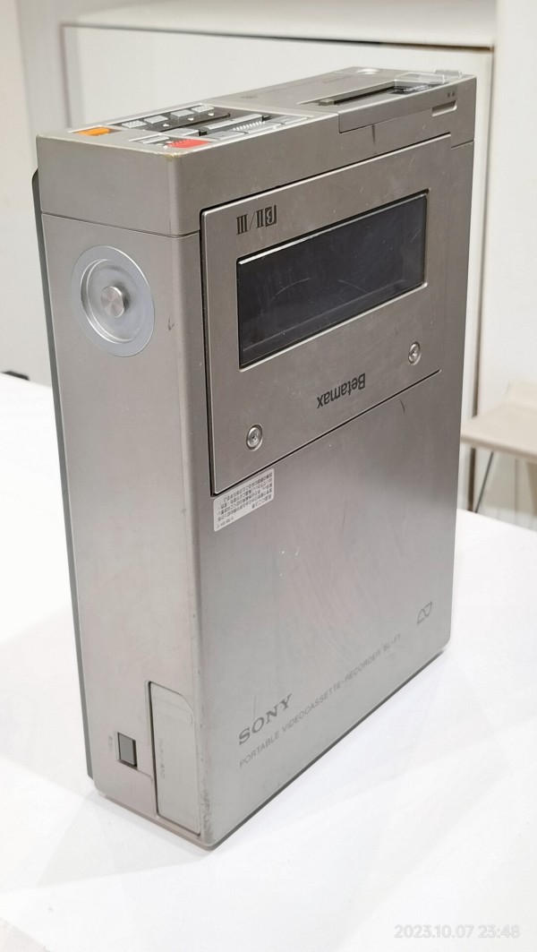 1981/昭和56/SONY/SL-F1/HVC-F1/ベータマックス/ポータブルビデオ