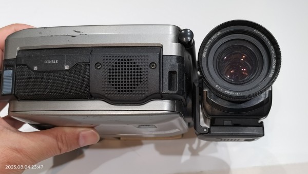 1996/平成8/HITACHI/VM-H200L/Hi8/Joy&free/はなれワザ/カメラ分離型