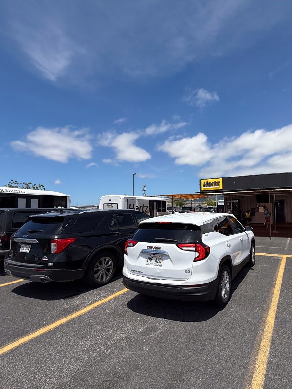 ハワイ島でレンタカーを借りました。我が家は毎回Hertz Rent a Carなの