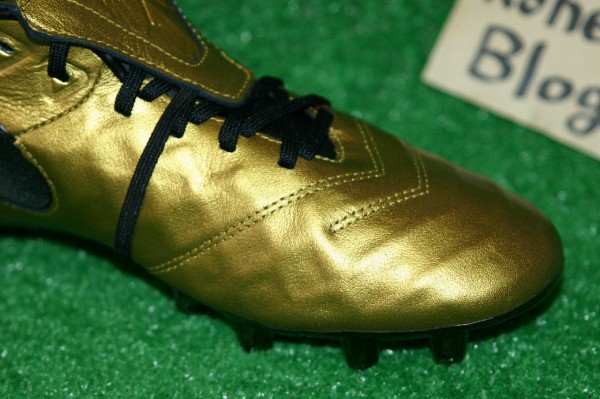 詳細】 ナイキ ティエンポレジェンド6 SE FG トッティ ゴールド