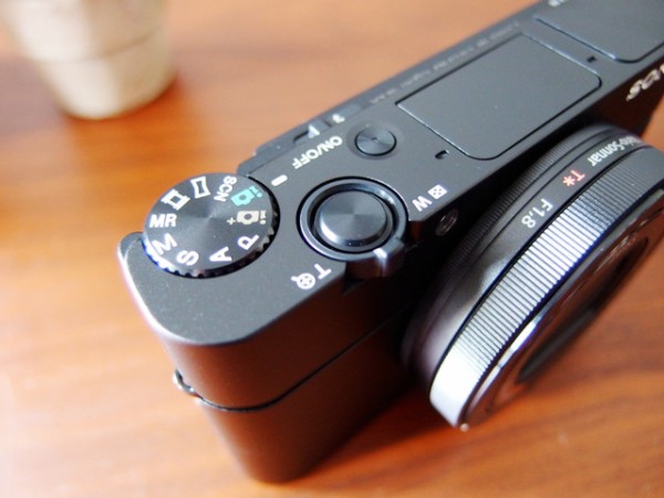 デジカメ「SONY RX100M3」開封の儀（各部外観の詳細と付属品と軽く撮影