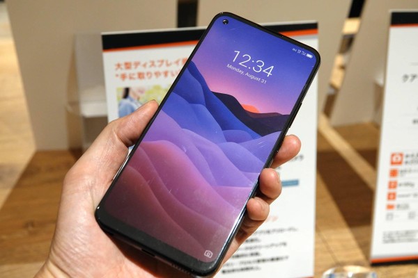 au向け5G対応スマホ「ZTE a1 ZTG01」を写真で紹介！本体価格5万9980円