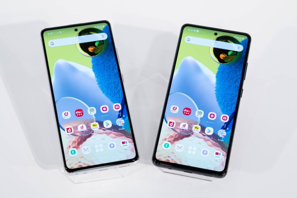 ミッドハイスマホ「Galaxy A51 5G」のNTTドコモ版「SC-54A」とau版