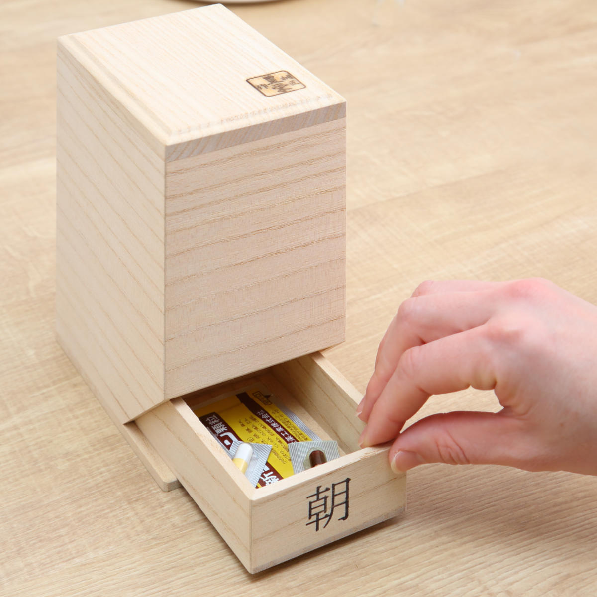 薬ケース 桐の薬入れ 無地 1日4回タイプ 1日分 桐製 – ハウジー