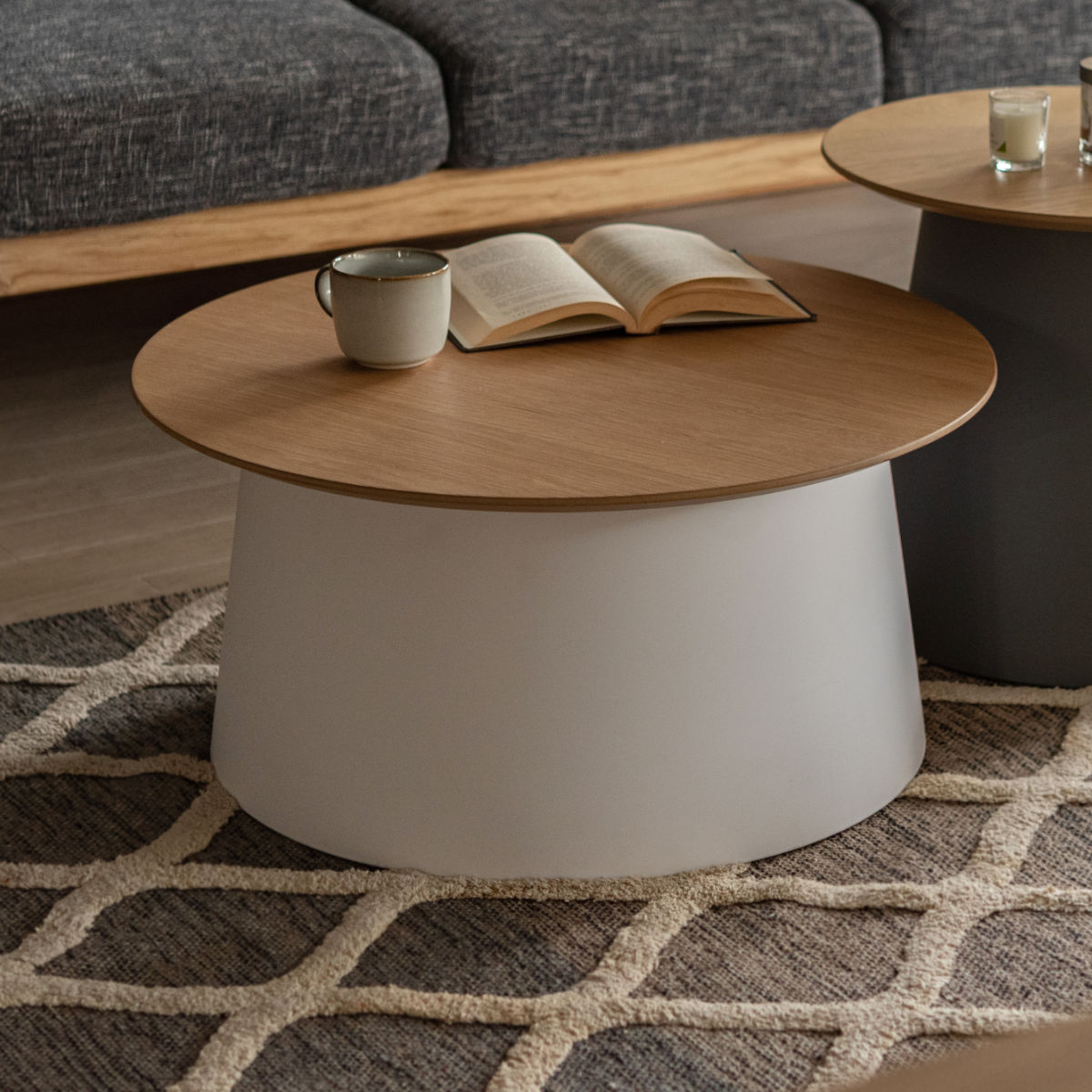 ラウンドテーブル 幅69cm 円形 木製 （ テーブル リビングテーブル