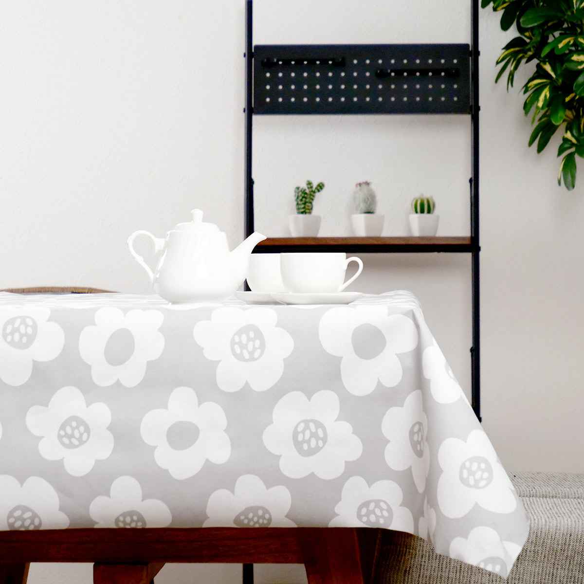 テーブルクロス 花柄 120cm×150cm 抗ウイルス 抗菌 撥水加工 （ 撥水