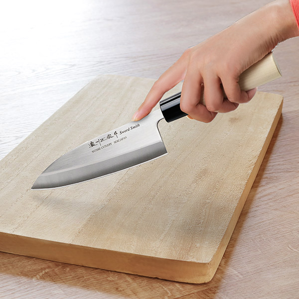 出刃包丁 15.5cm 濃州正宗 日本製 ステンレス 白木柄 （ 出刃 包丁 魚
