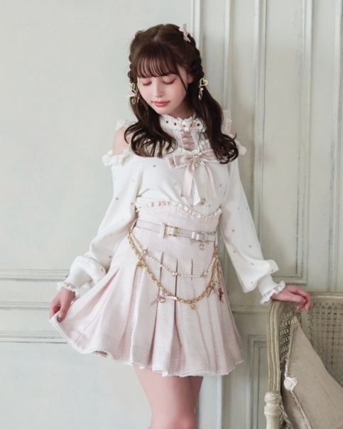 チェーンベルト付タックフレアスカパン ｜ LIZ LISA（リズリサ）公式