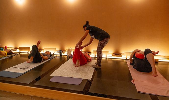 岩盤プログラム（女性専用） - ロコスポーツ横須賀