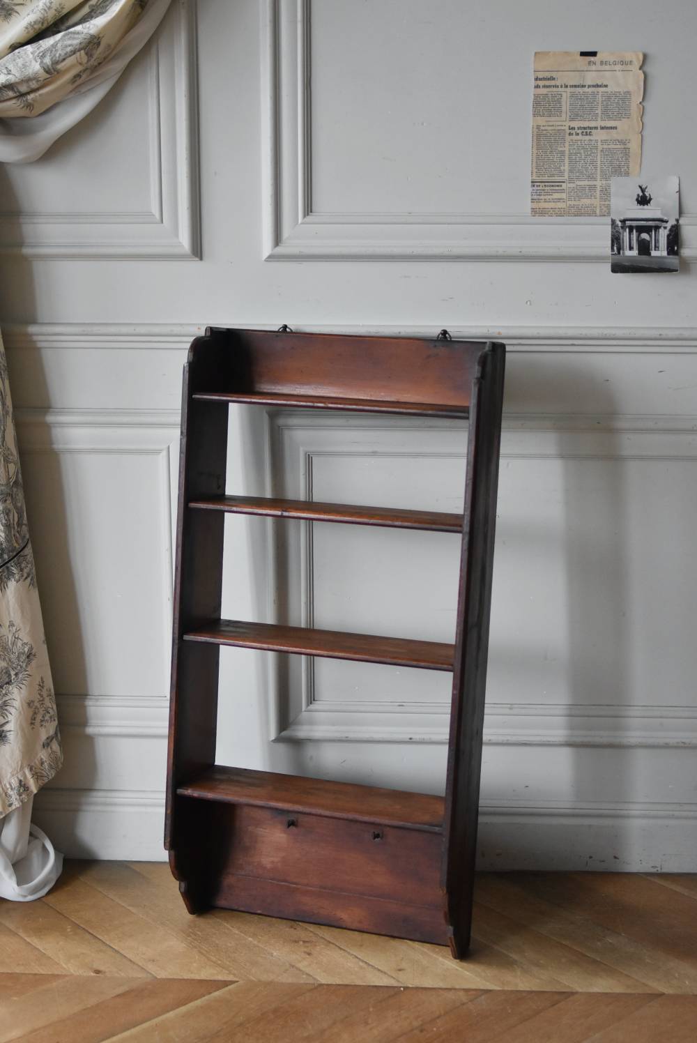 フランスアンティーク家具 フック付き4段ウォールシェルフ 飾り棚